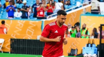 قرار طبي مفاجئ.. تريزيجيه يغيب عن مباريات الأهلي بعد نتائج الفحوصات الأخيرة